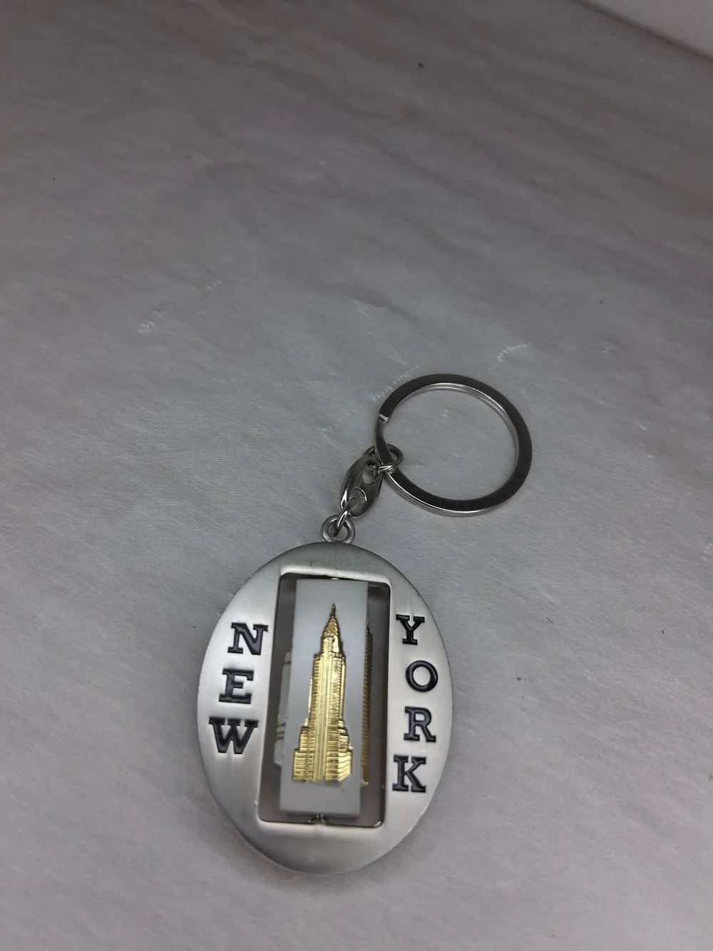 New York Two-Tone Statue Keychain - Silver & Gold
